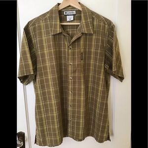 Columbia Men’s Casual Shirt- Large